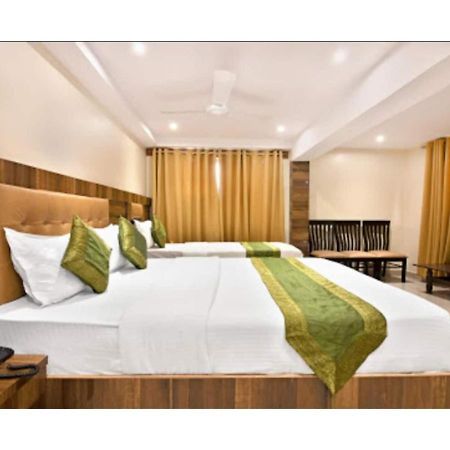 Rk Hotel-Near Grant Road Railway Station Bombaj Zewnętrze zdjęcie