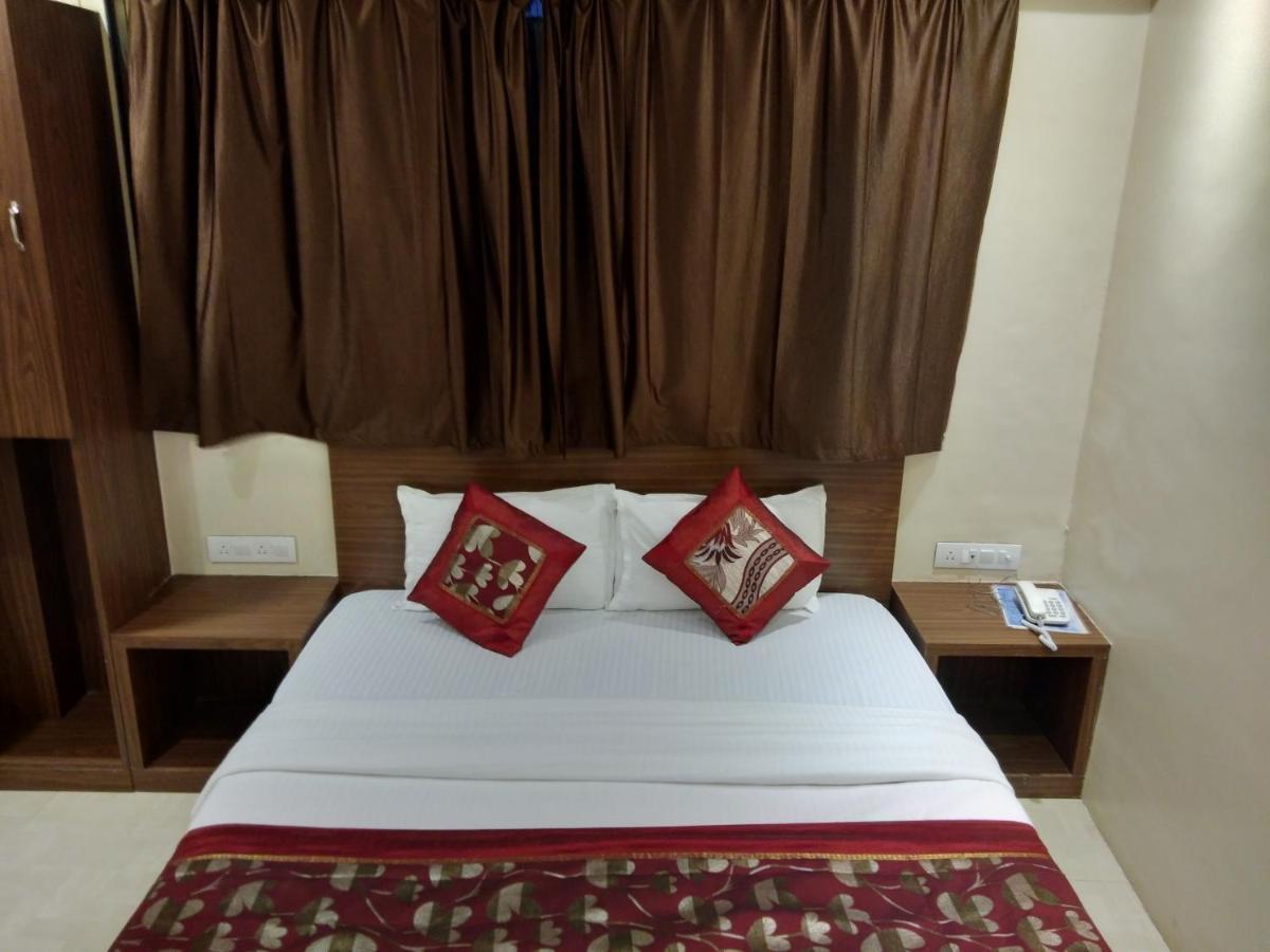 Rk Hotel-Near Grant Road Railway Station Bombaj Zewnętrze zdjęcie