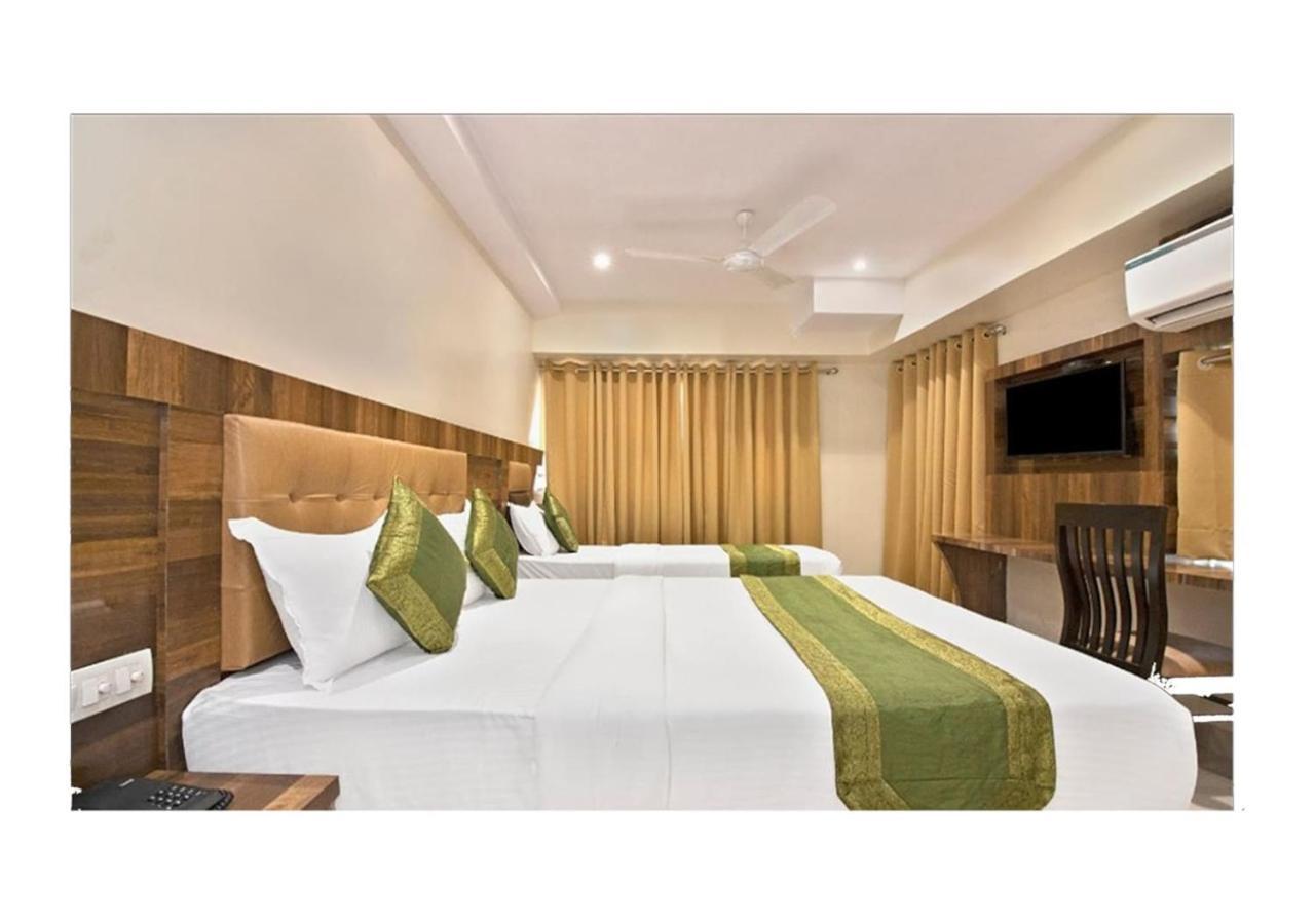 Rk Hotel-Near Grant Road Railway Station Bombaj Zewnętrze zdjęcie