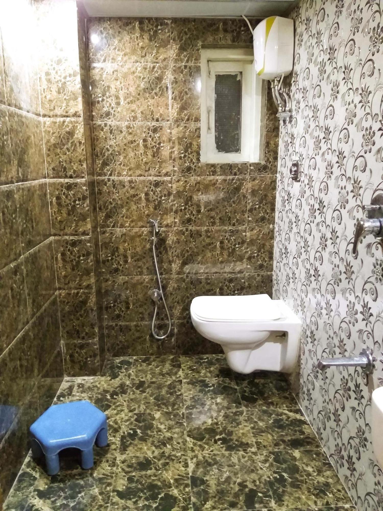 Rk Hotel-Near Grant Road Railway Station Bombaj Zewnętrze zdjęcie